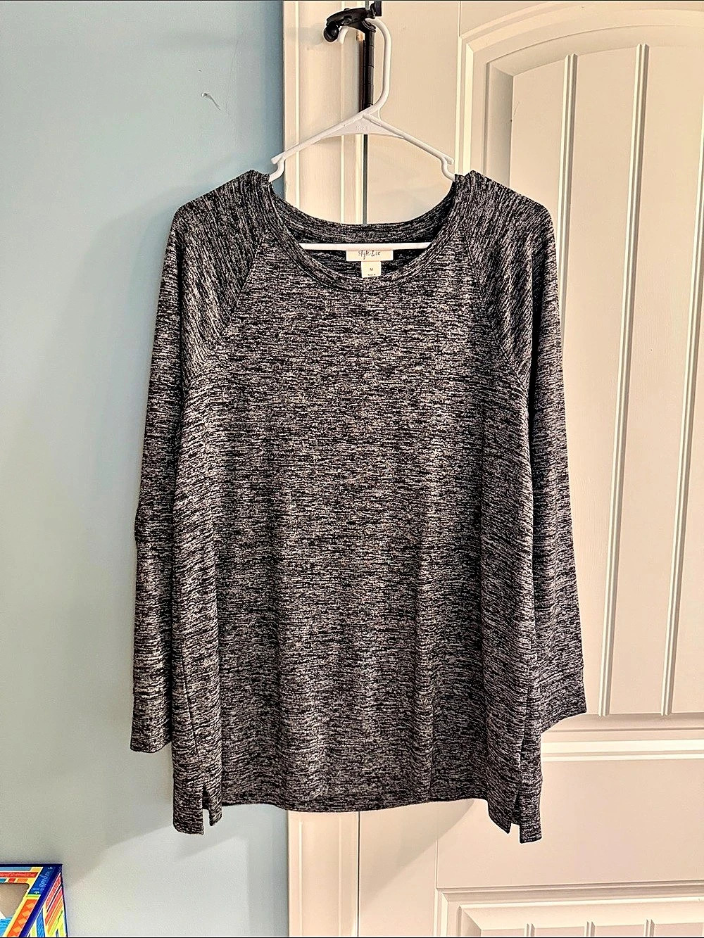 Style & Co Women's Long Sleeve Top in Black & Gray